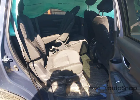 2025 Subaru Ascent Premium 7-Passenger z USA, uszkodzony, nr VIN 4S4WMADD9S3418457